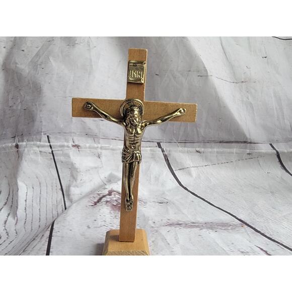 Sacred Heart Southern Missions 4.25in wood self standing altar cross crucifix - Picture 3 of 7
